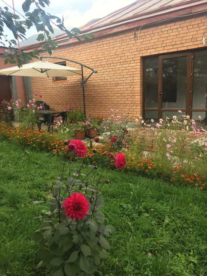 Story Guesthouse Kazbegi Esterno foto